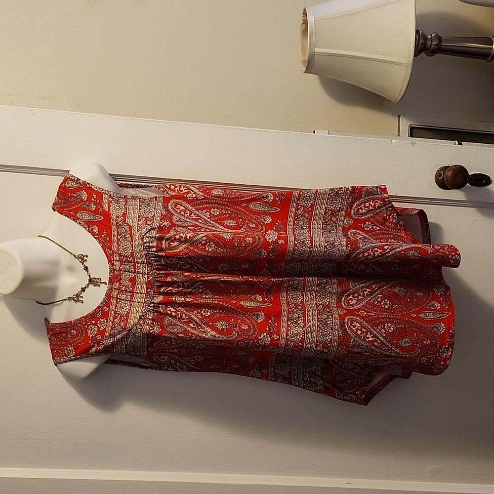 Women's HALIFE Red Paisley print    tank top size small.